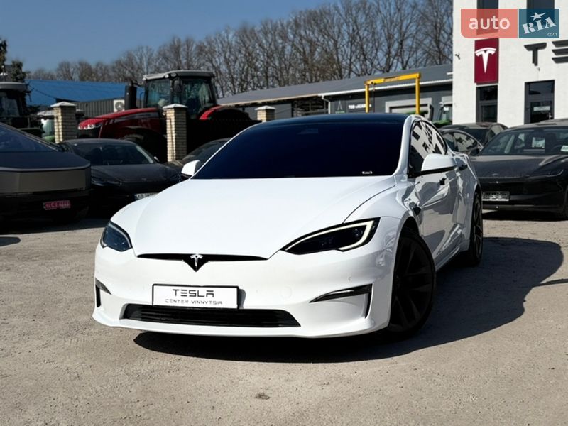 Лифтбек Tesla Model S 2022 в Виннице