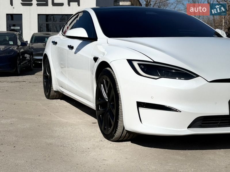 Лифтбек Tesla Model S 2022 в Виннице