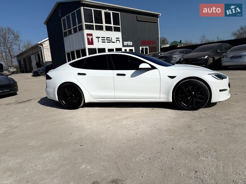 Лифтбек Tesla Model S 2022 в Виннице