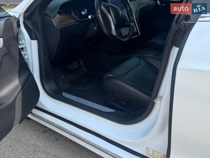 Ліфтбек Tesla Model S 2018 в Софіївській Борщагівці