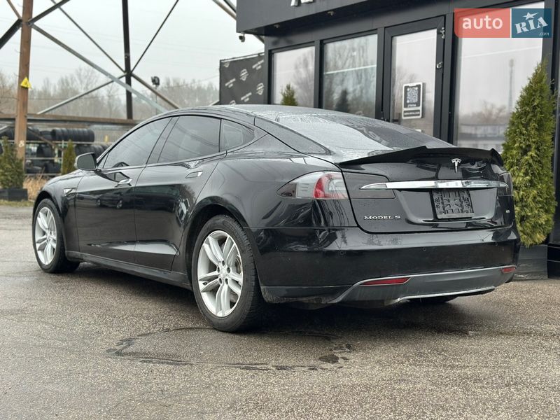 Лифтбек Tesla Model S 2014 в Харькове фото 12 Лифтбек Tesla Model S 2014 в Харькове