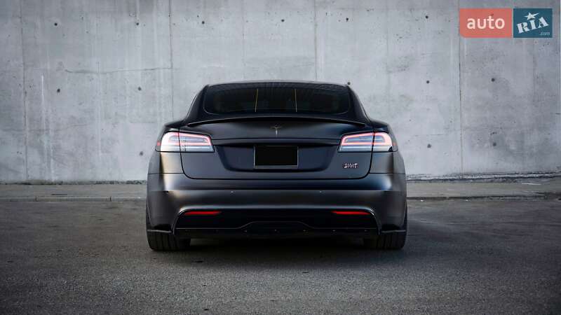 Лифтбек Tesla Model S 2021 в Киеве