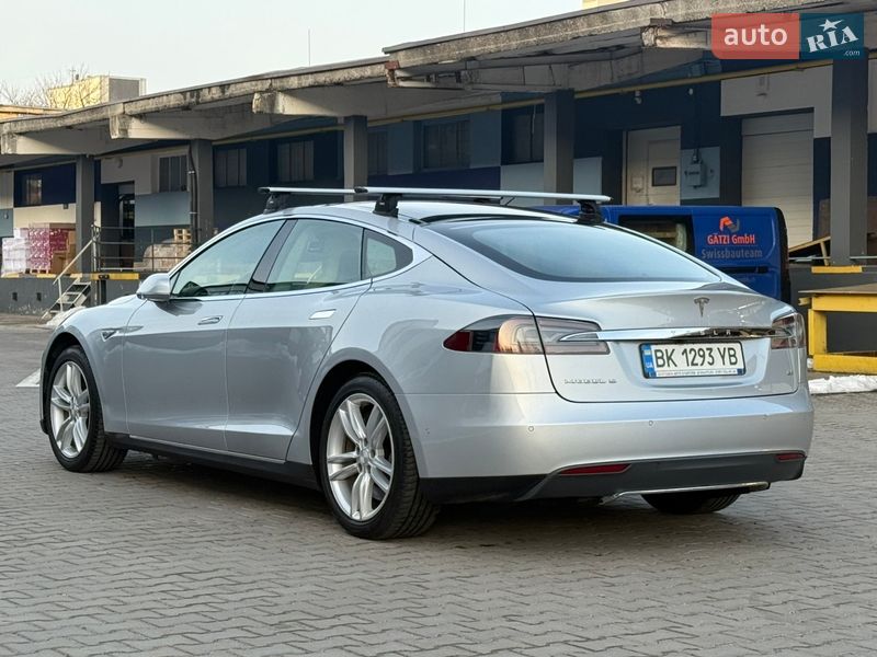 Ліфтбек Tesla Model S 2014 в Рівному фото 9 Ліфтбек Tesla Model S 2014 в Рівному