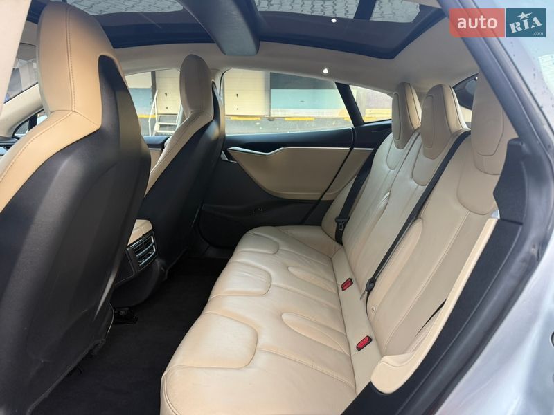 Ліфтбек Tesla Model S 2014 в Рівному фото 40 Ліфтбек Tesla Model S 2014 в Рівному
