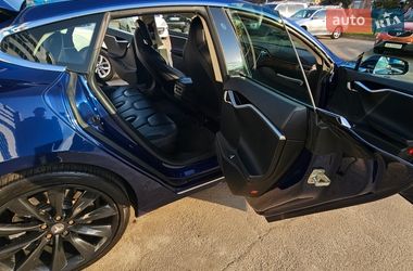 Ліфтбек Tesla Model S 2017 в Києві