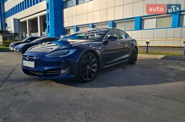 Ліфтбек Tesla Model S 2017 в Києві