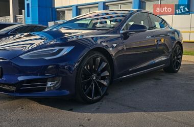 Ліфтбек Tesla Model S 2017 в Києві