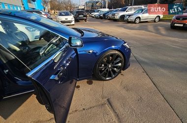 Ліфтбек Tesla Model S 2017 в Києві