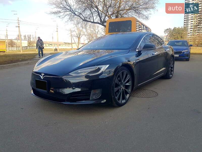 Лифтбек Tesla Model S 2016 в Киеве фото 2 Лифтбек Tesla Model S 2016 в Киеве
