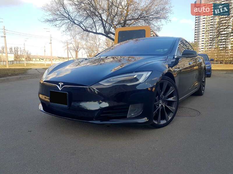 Лифтбек Tesla Model S 2016 в Киеве фото 24 Лифтбек Tesla Model S 2016 в Киеве