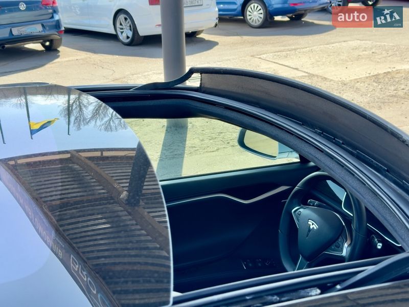 Лифтбек Tesla Model S 2015 в Виннице фото 19 Лифтбек Tesla Model S 2015 в Виннице