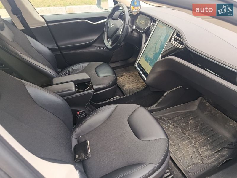 Лифтбек Tesla Model S 2014 в Житомире