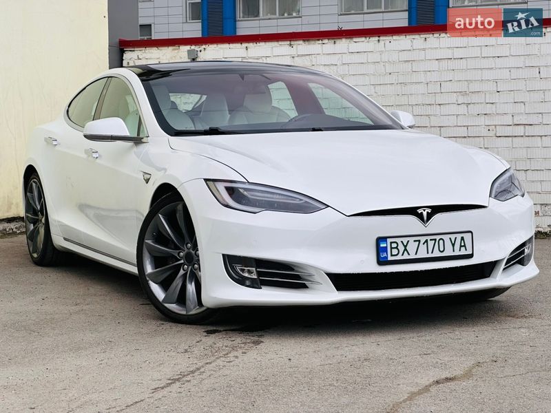 Tesla Model S 2019
