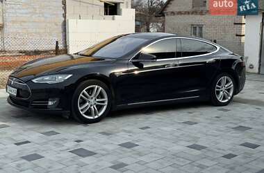 Ліфтбек Tesla Model S 2014 в Володимирі