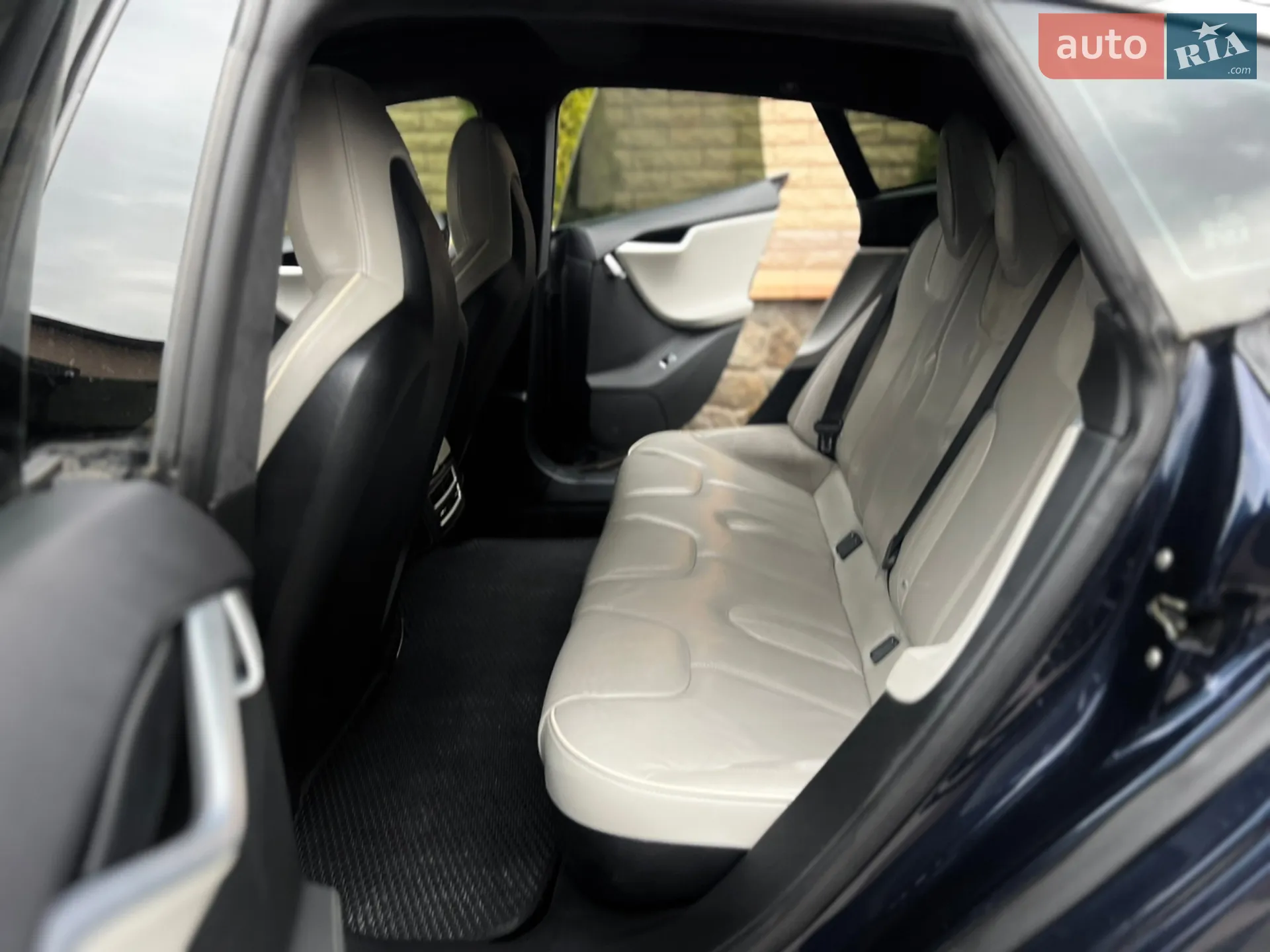 2014 Tesla Model S - мініатюра 9
