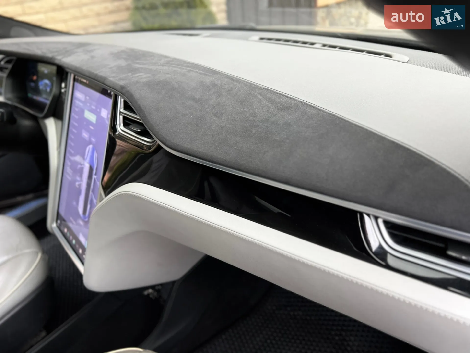 2014 Tesla Model S - мініатюра 19