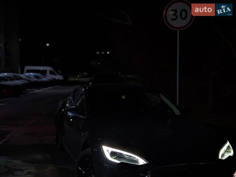 Лифтбек Tesla Model S 2013 в Львове фото 22 Лифтбек Tesla Model S 2013 в Львове