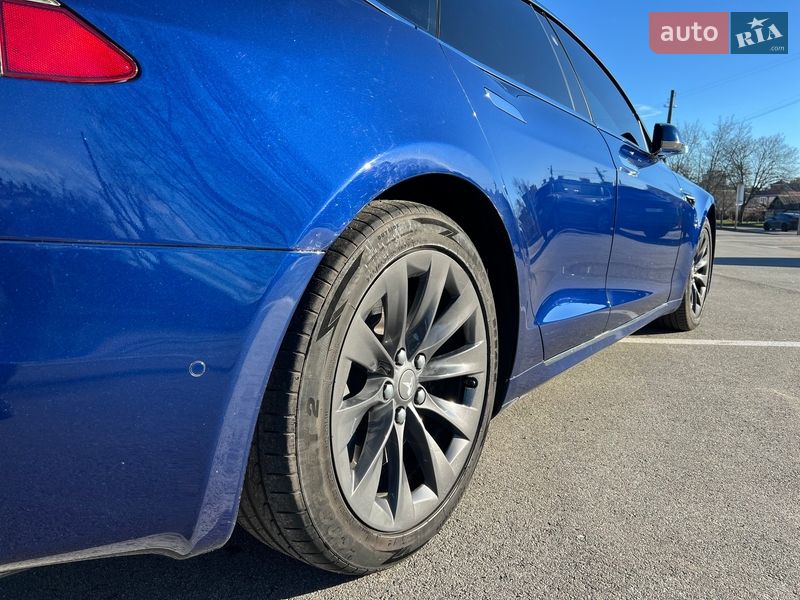 Ліфтбек Tesla Model S 2017 в Києві фото 13 Ліфтбек Tesla Model S 2017 в Києві