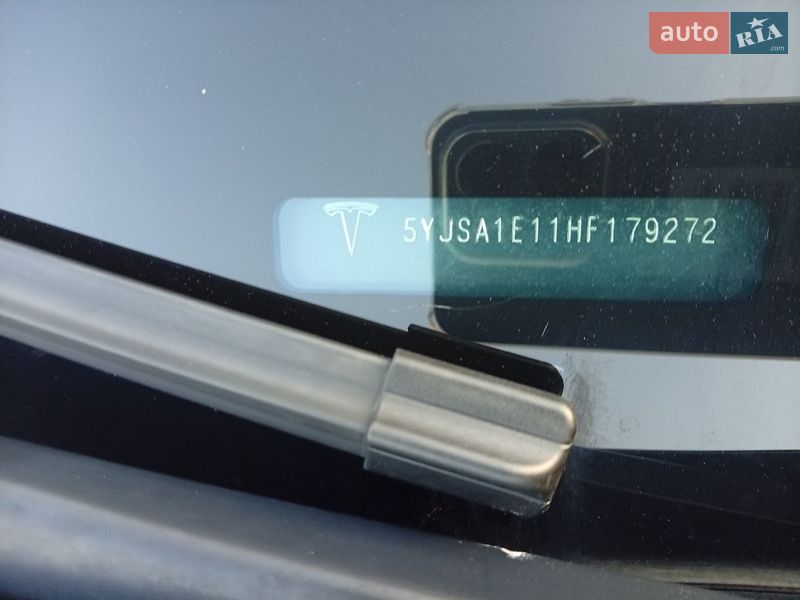 Лифтбек Tesla Model S 2017 в Киеве