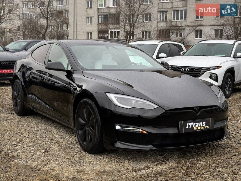 Лифтбек Tesla Model S 2023 в Стрые