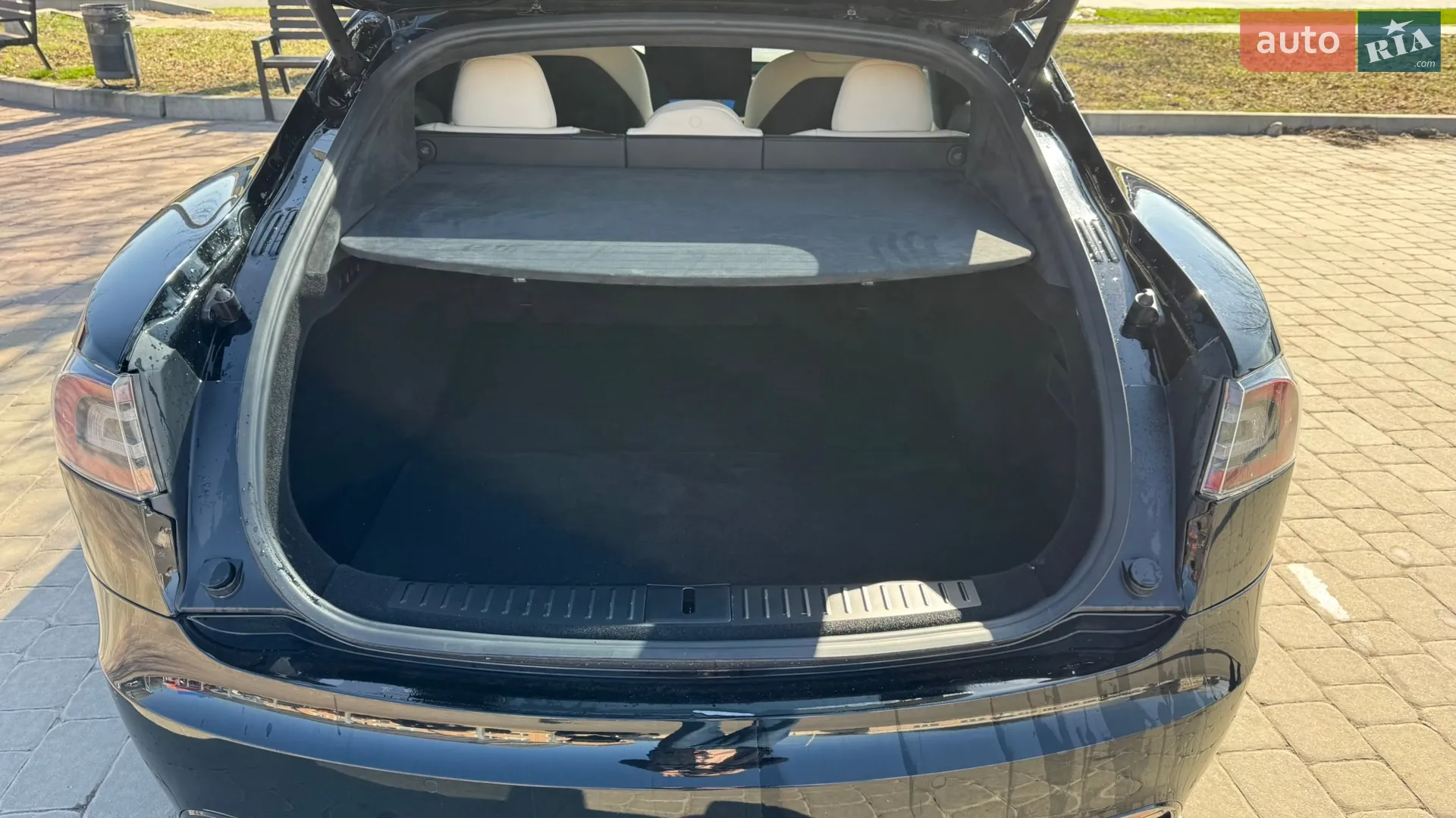 2021 Tesla Model S - мініатюра 8