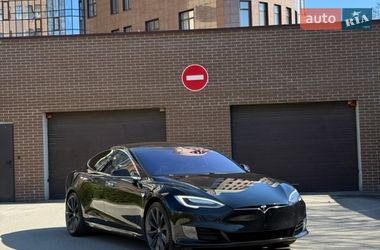Лифтбек Tesla Model S 2017 в Харькове