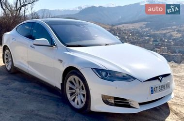 Ліфтбек Tesla Model S 2016 в Коломиї