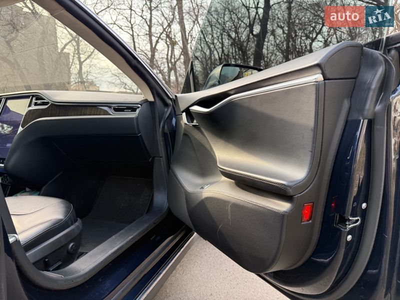 Ліфтбек Tesla Model S 2013 в Києві фото 16 Ліфтбек Tesla Model S 2013 в Києві