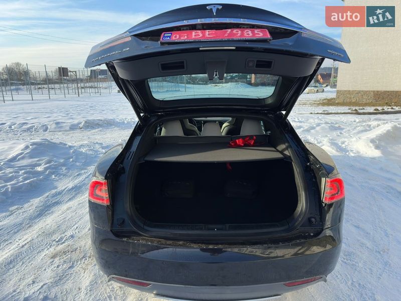 Лифтбек Tesla Model S 2016 в Львове фото 14 Лифтбек Tesla Model S 2016 в Львове