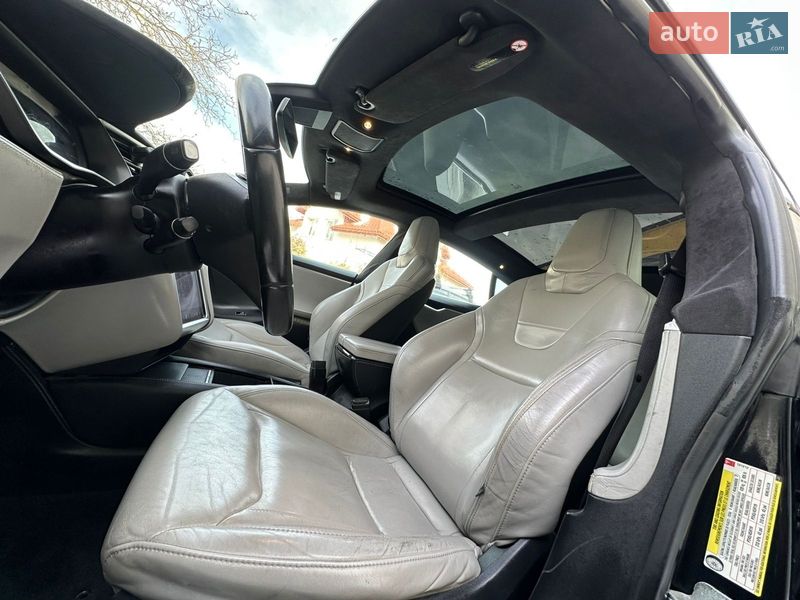 Лифтбек Tesla Model S 2016 в Львове фото 21 Лифтбек Tesla Model S 2016 в Львове