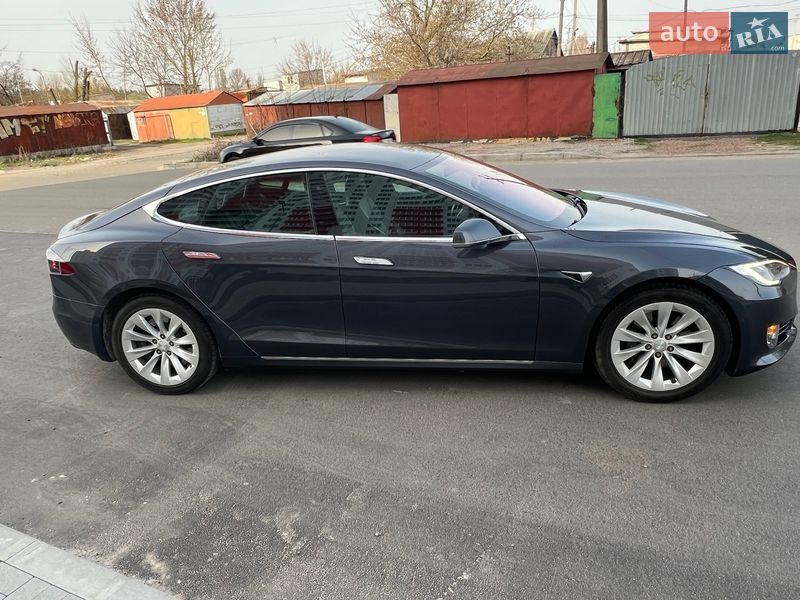 Ліфтбек Tesla Model S 2017 в Києві фото 4 Ліфтбек Tesla Model S 2017 в Києві