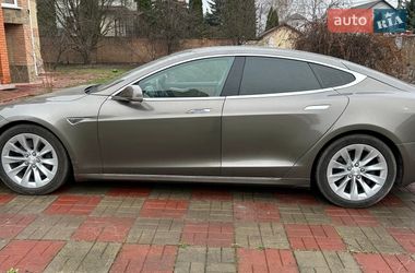 Лифтбек Tesla Model S 2016 в Киеве