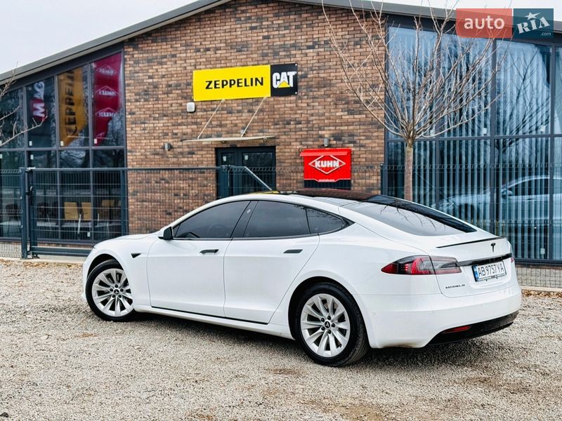 Ліфтбек Tesla Model S 2018 в Вінниці фото 8 Ліфтбек Tesla Model S 2018 в Вінниці