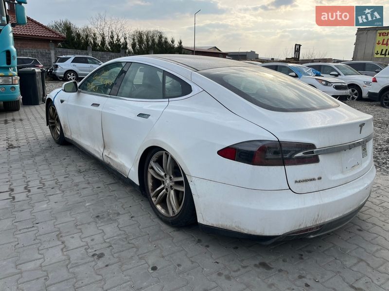 Лифтбек Tesla Model S 2013 в Львове фото 7 Лифтбек Tesla Model S 2013 в Львове