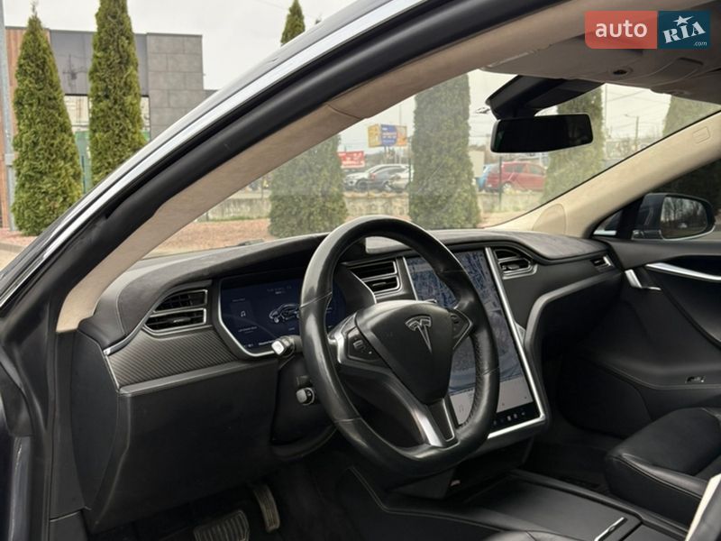Лифтбек Tesla Model S 2016 в Житомире фото 7 Лифтбек Tesla Model S 2016 в Житомире