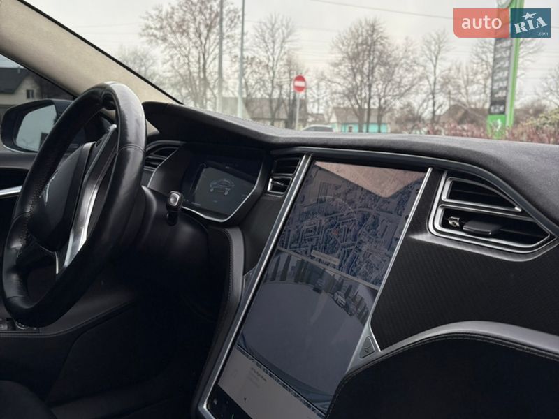 Лифтбек Tesla Model S 2016 в Житомире фото 10 Лифтбек Tesla Model S 2016 в Житомире