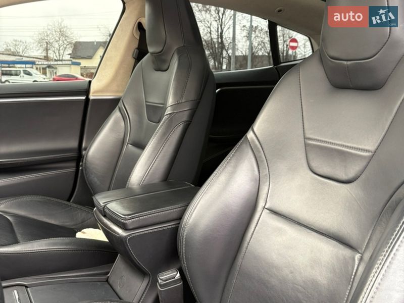Лифтбек Tesla Model S 2016 в Житомире фото 9 Лифтбек Tesla Model S 2016 в Житомире
