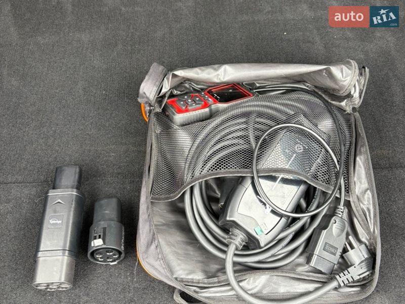 Лифтбек Tesla Model S 2016 в Житомире фото 20 Лифтбек Tesla Model S 2016 в Житомире