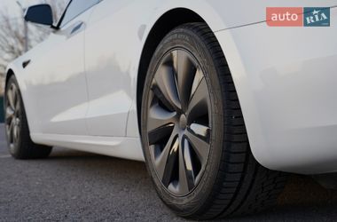 Лифтбек Tesla Model S 2023 в Киеве