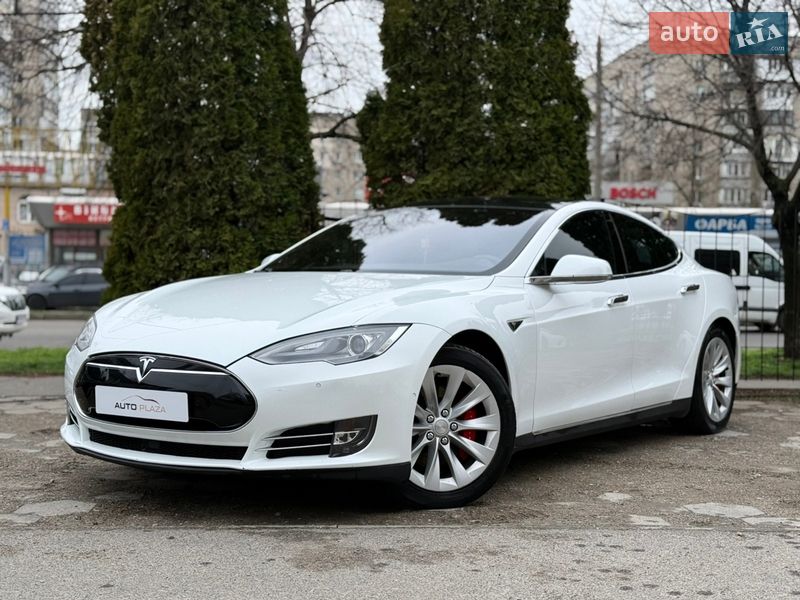 Лифтбек Tesla Model S 2015 в Одессе