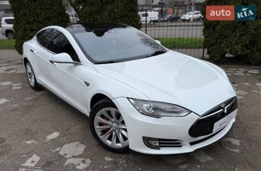 Лифтбек Tesla Model S 2015 в Одессе