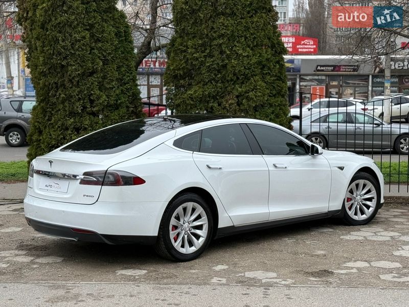 Лифтбек Tesla Model S 2015 в Одессе