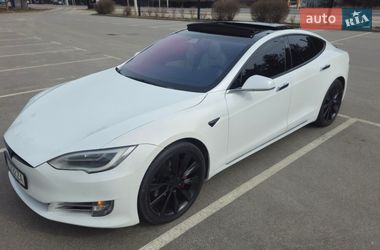 Лифтбек Tesla Model S 2017 в Украинке