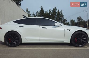 Лифтбек Tesla Model S 2017 в Украинке