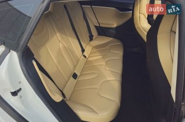 Лифтбек Tesla Model S 2017 в Украинке