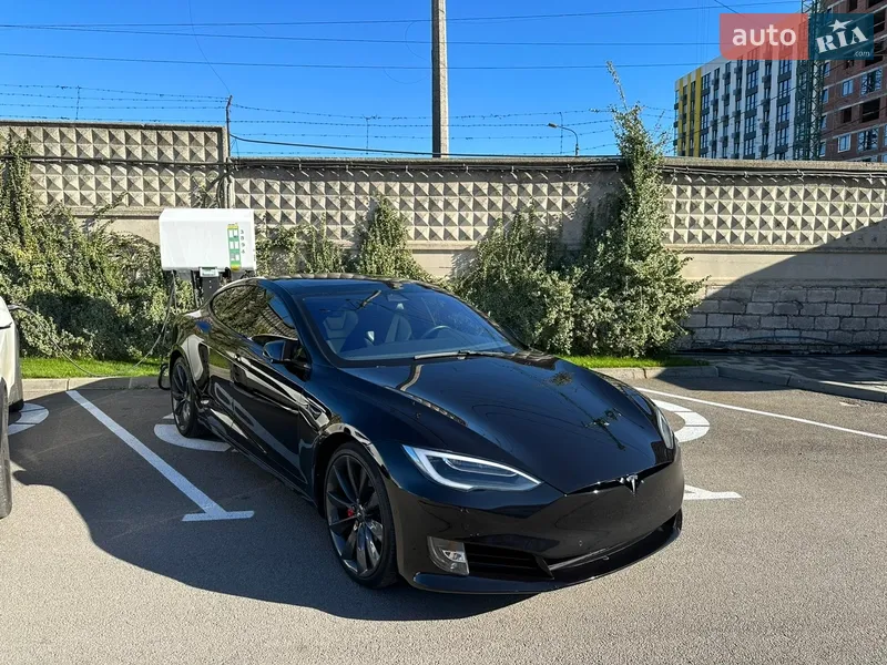 Tesla Model S 2017