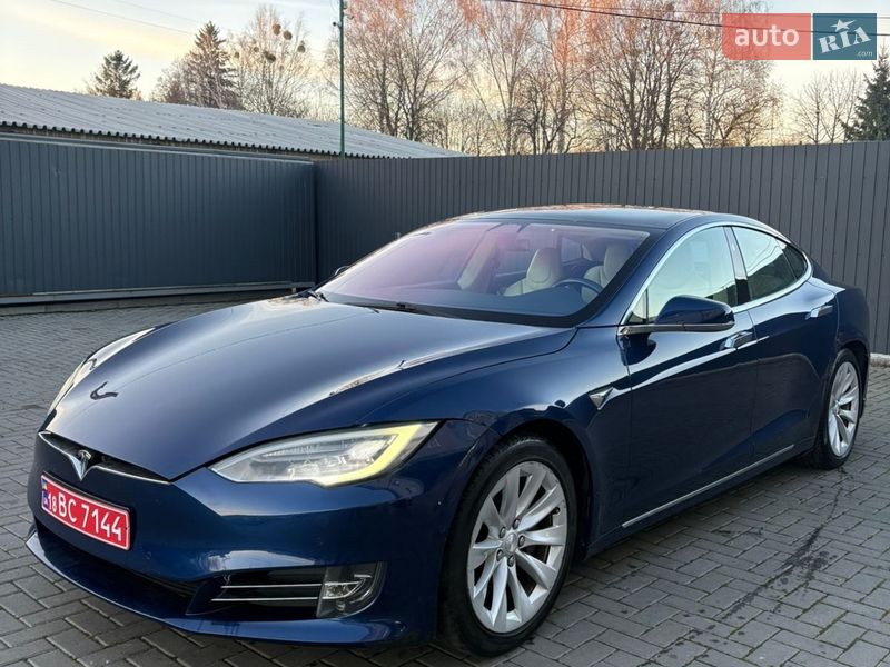Tesla Model S 2018