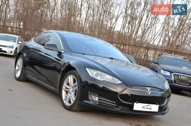 Ліфтбек Tesla Model S 2013 в Луцьку