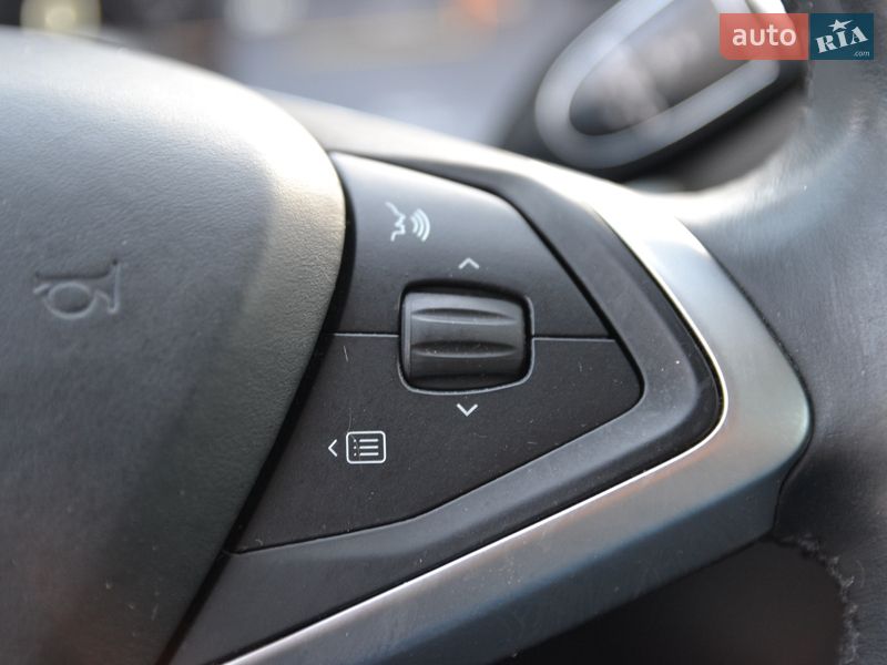 Ліфтбек Tesla Model S 2013 в Луцьку
