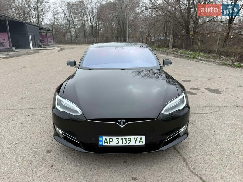 Лифтбек Tesla Model S 2017 в Запорожье фото 4 Лифтбек Tesla Model S 2017 в Запорожье